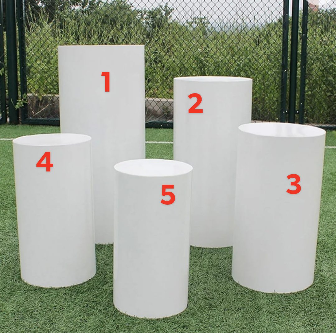 Présentoir cylindrique de couleur blanche