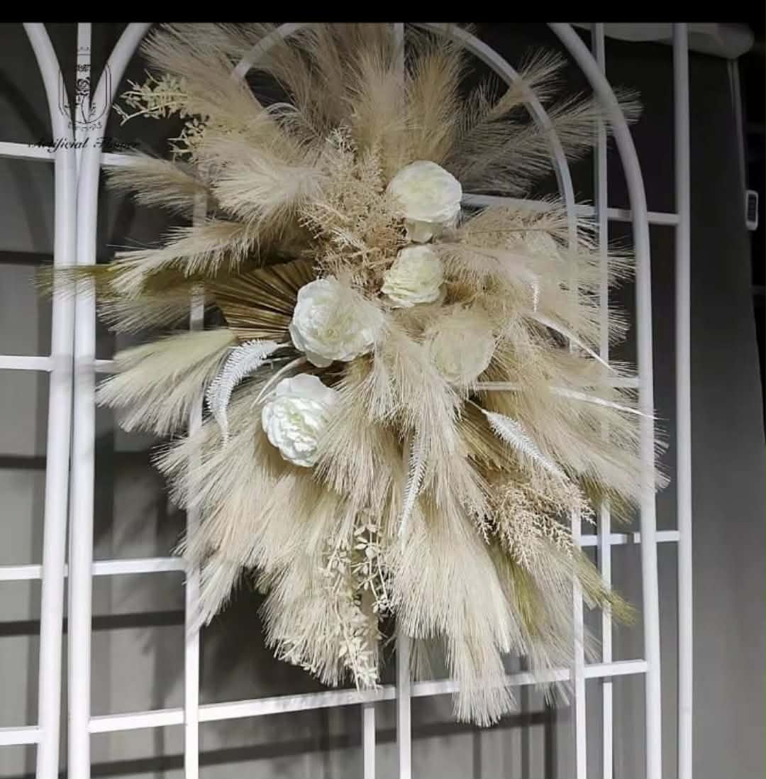 Location de fleurs beiges avec pampams de 80 cm pour centre de table