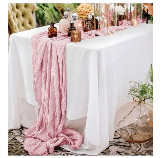 chemin de tables rose en mousseline