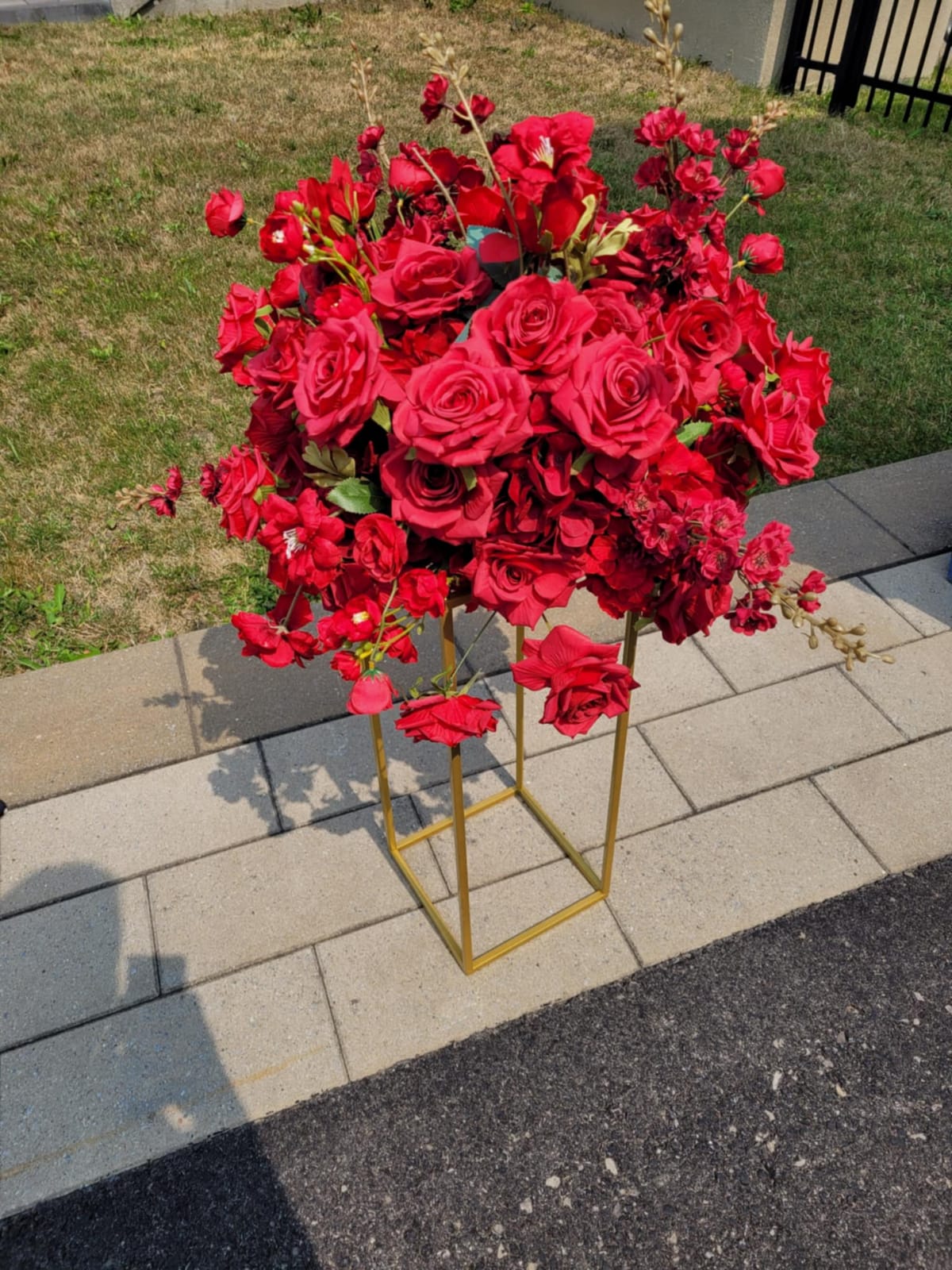 Location de fleurs rouge de 45 cm pour centre de table
